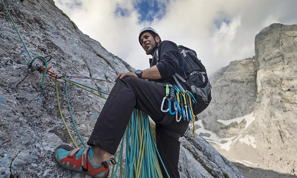 Tousains carbon fiber watch for mountain-related sports