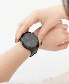 Tousains smartwatch H1 wearing
